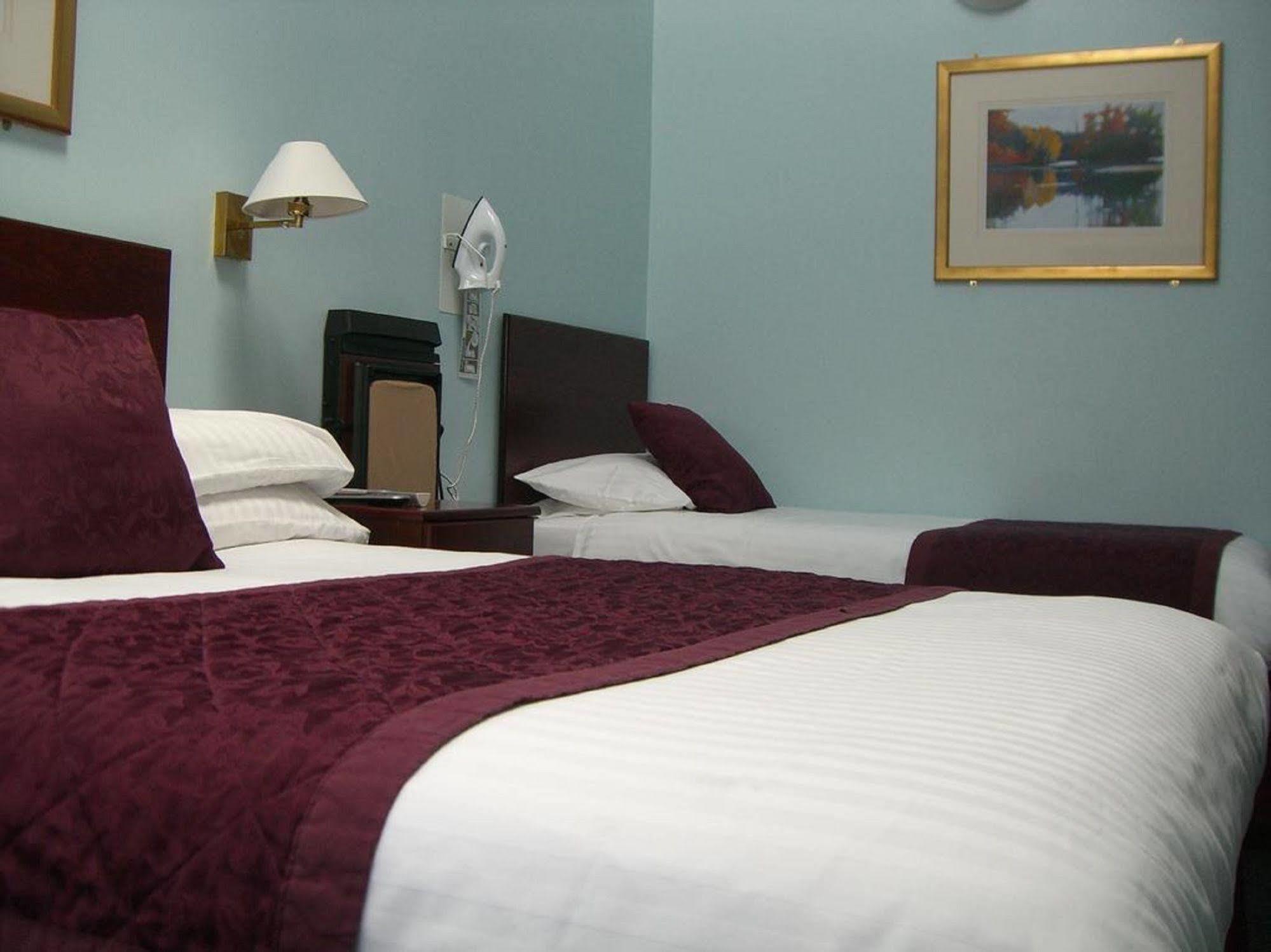 Kings Paget Hotel West Drayton  Eksteriør billede