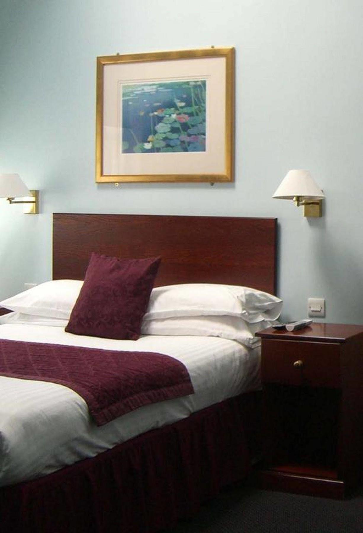 Kings Paget Hotel West Drayton  Eksteriør billede